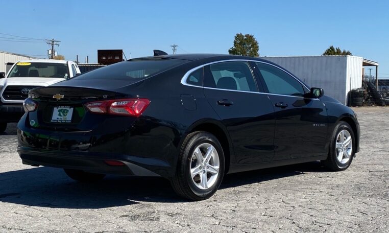 2022 Chevrolet Malibu LT 7786T (2) Rear