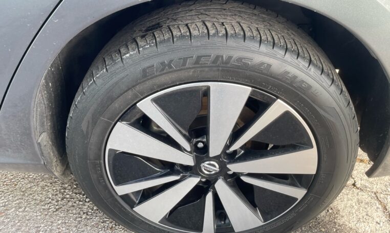 2021 Nissan Altima 2.5 SV 8008 Tire (17)