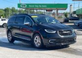 2022 Chrysler Pacifica Limited - Front Right View