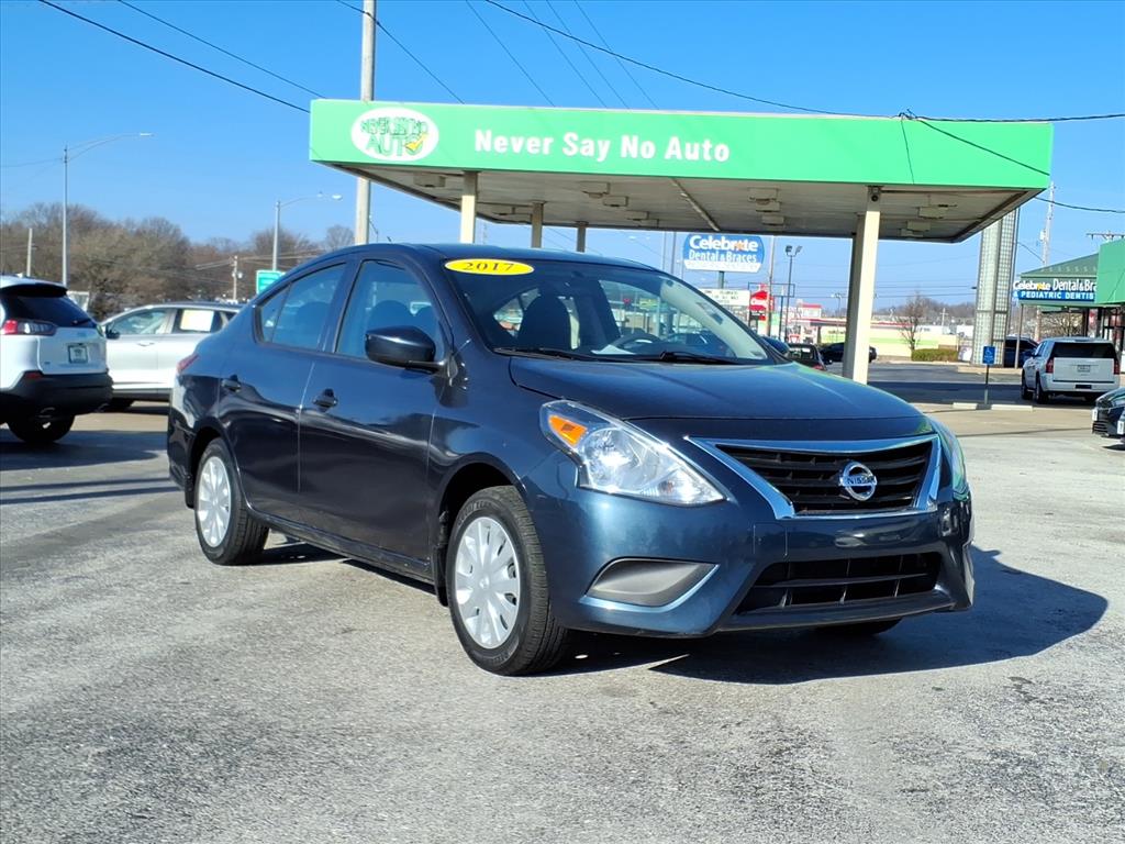 2017 Nissan Versa Sedan S's photo