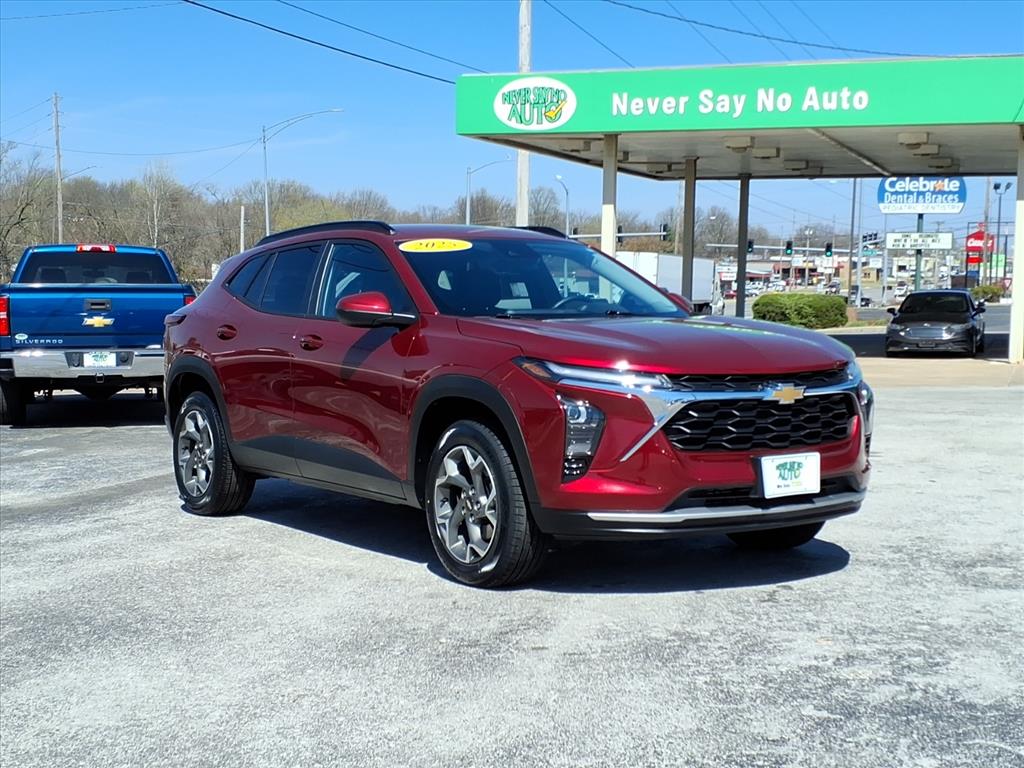 2025 Chevrolet Trax LT's photo