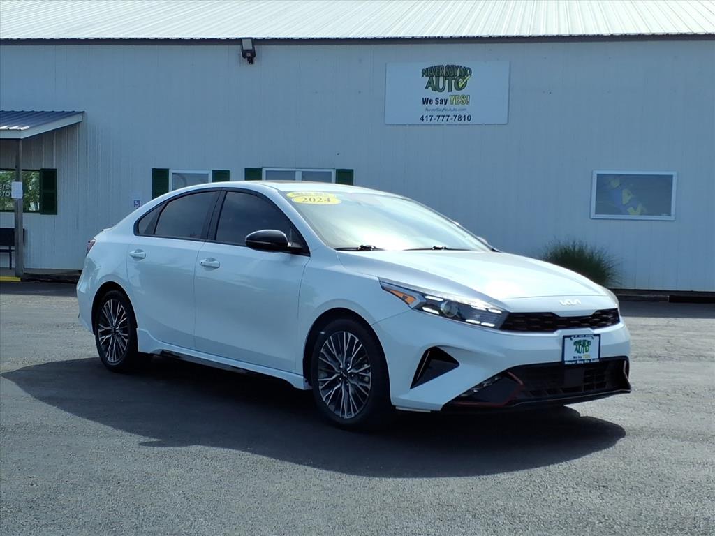 2024 Kia Forte GT-Line AT's photo